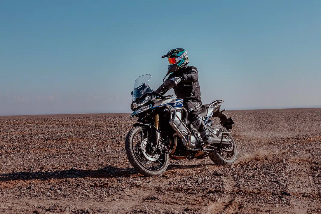 VOGE 900 DSX 2024 : Fiche Technique, Prix et Avis du Trail Haut de Gamme